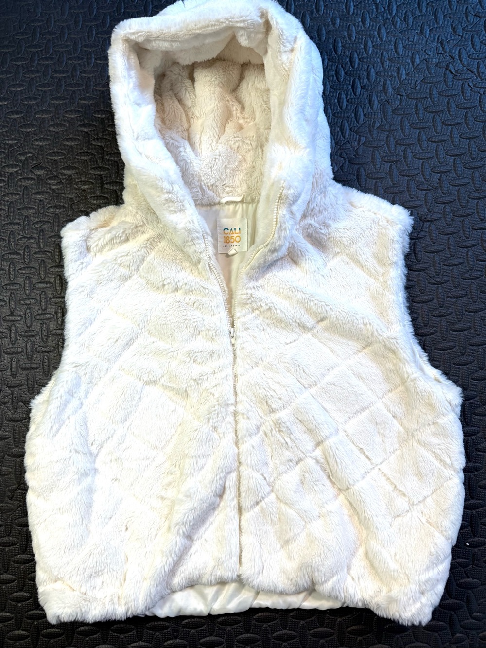Cali 1850 Los Angeles Faux Fur Hooded Vest Women’s XL Ivory Plush Full Zip